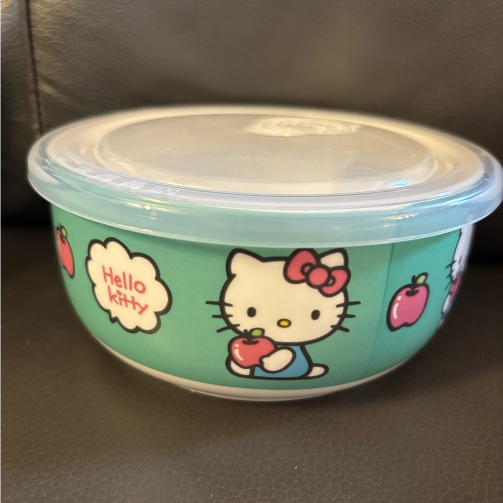Hello Kitty Green and Pink Serveware Bowl